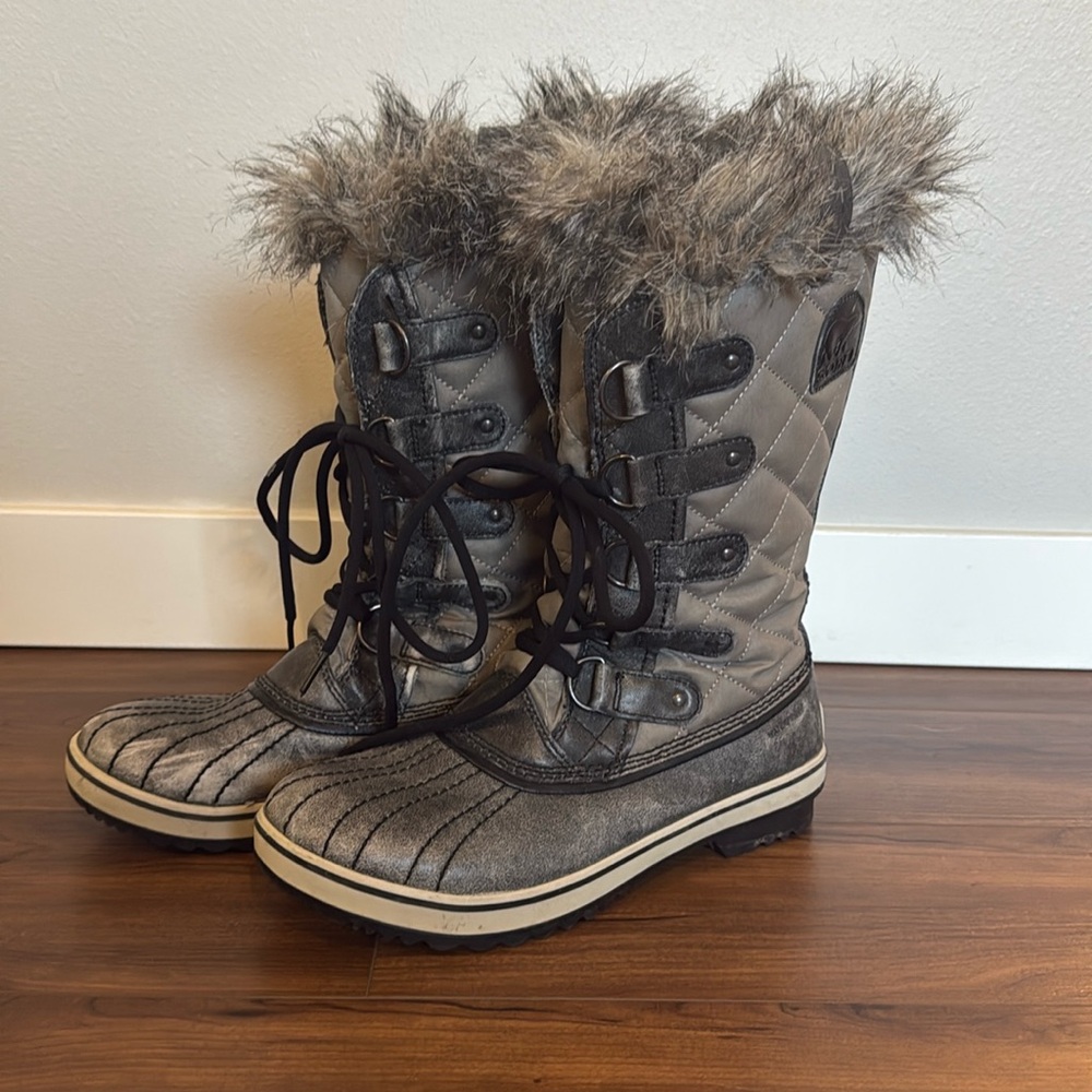 Sorrel waterproof boots